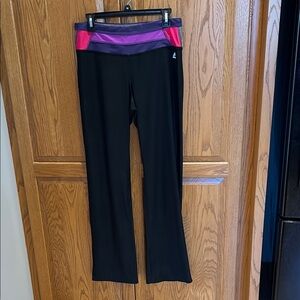 Women's Black and Purple Athletic Pants
Size L
